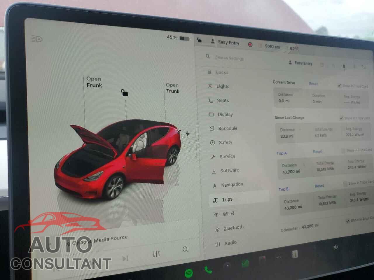 TESLA MODEL Y 2024 - 7SAYGDEE5RA284945
