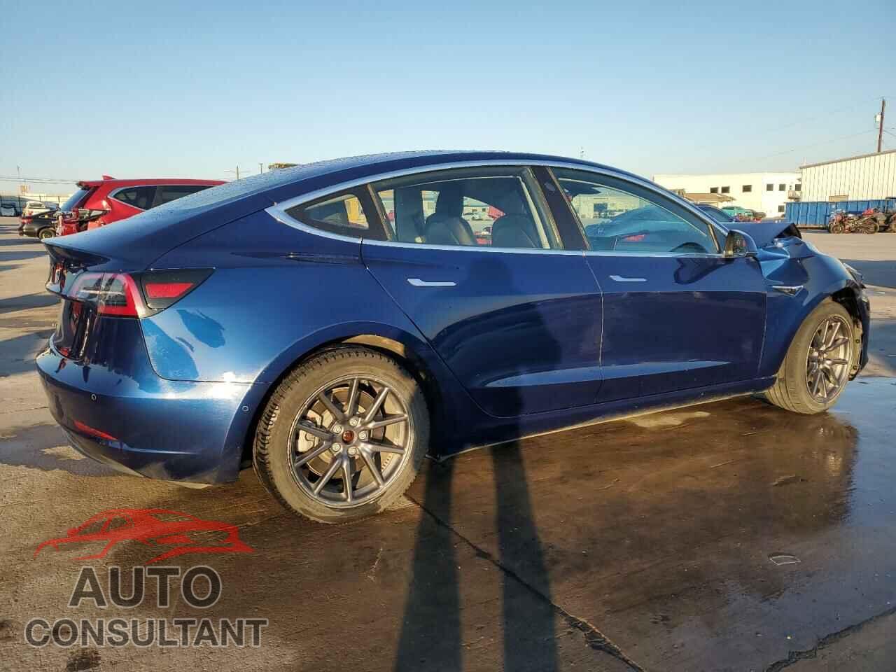 TESLA MODEL 3 2018 - 5YJ3E1EA5JF019619