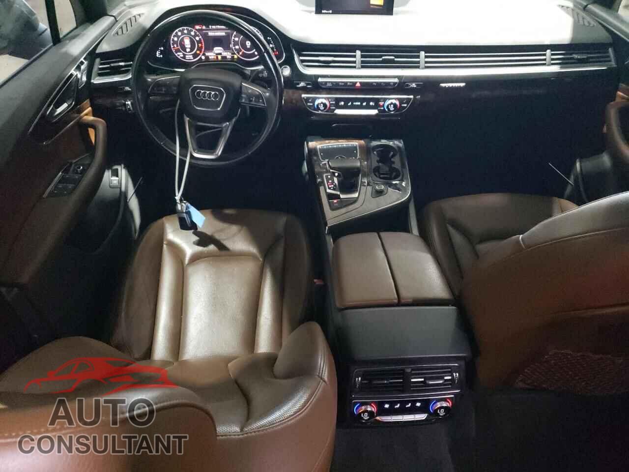 AUDI Q7 2017 - WA1LAAF77HD022015