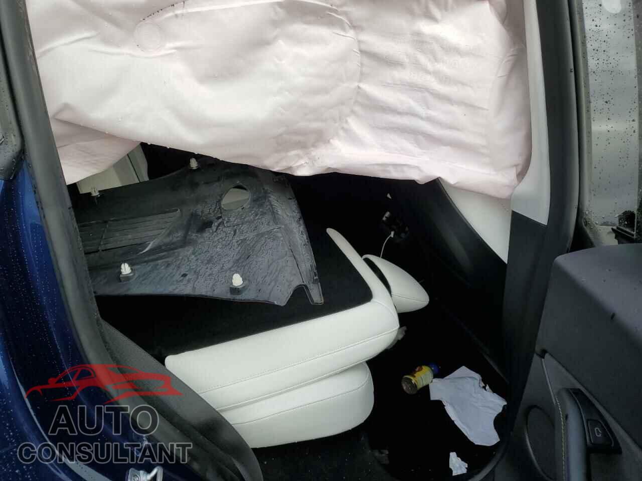 TESLA MODEL Y 2023 - 7SAYGDEE5PF844110