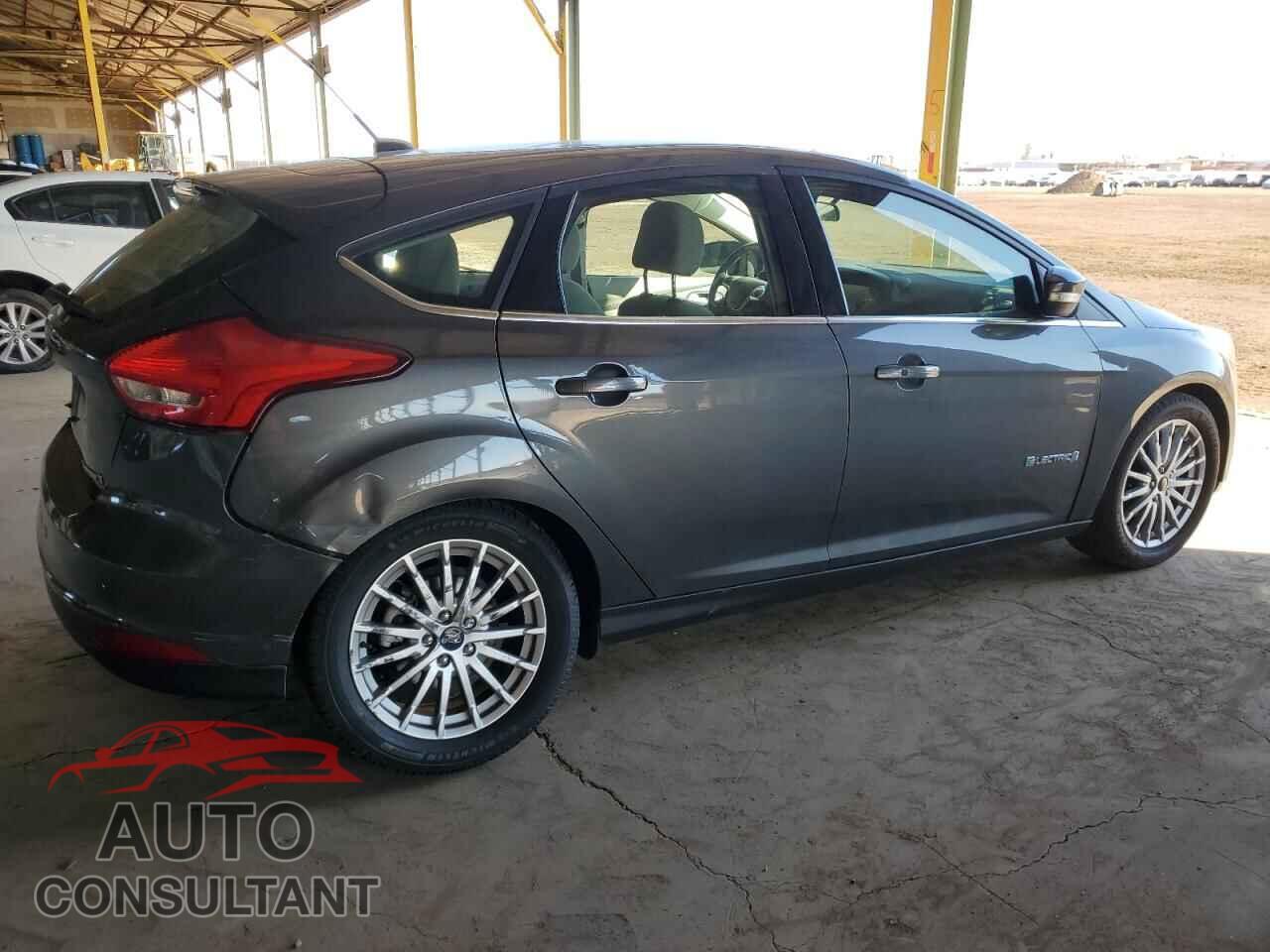 FORD FOCUS 2016 - 1FADP3R4XGL406256