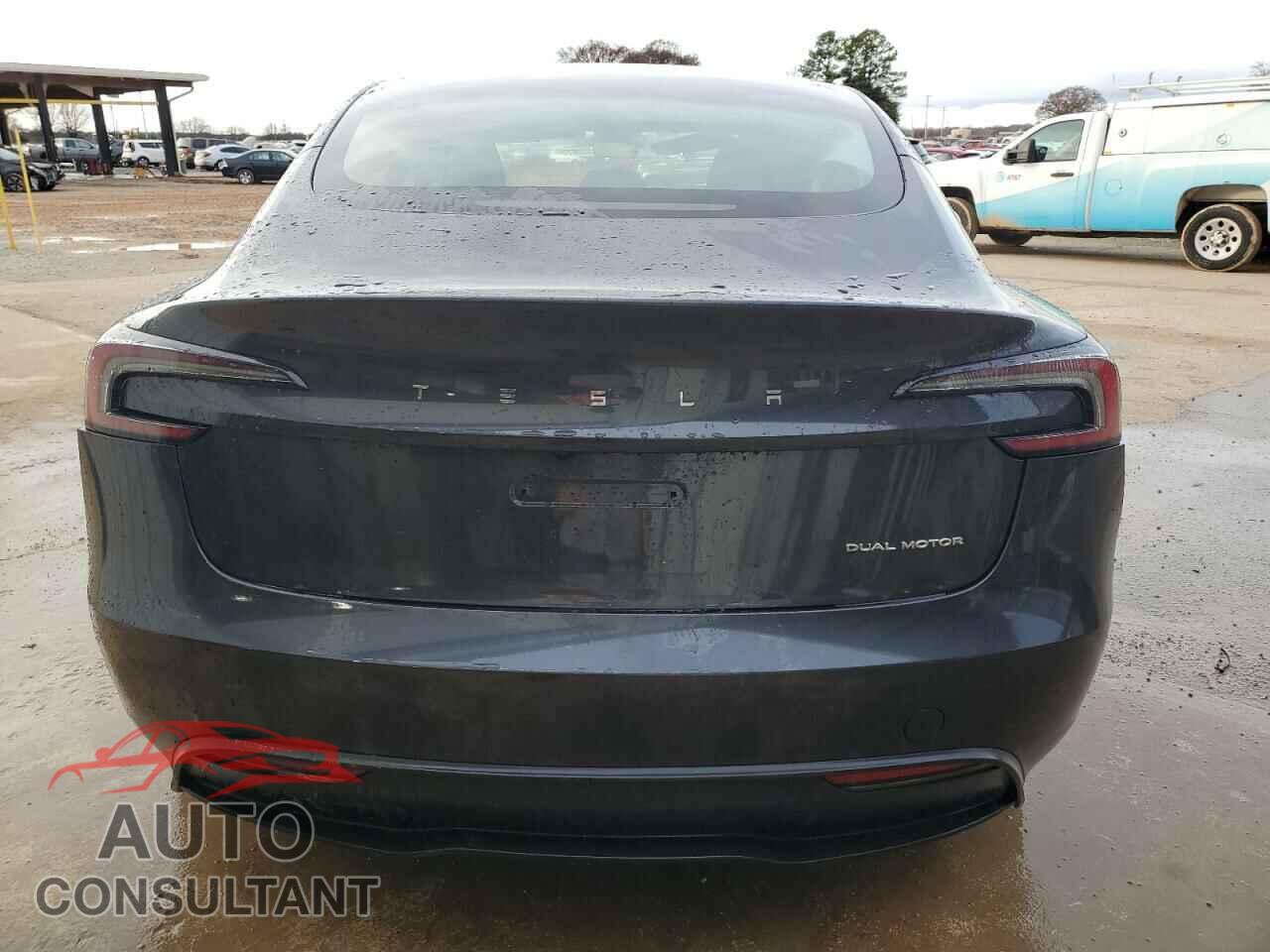 TESLA MODEL 3 2024 - 5YJ3E1EB6RF743808