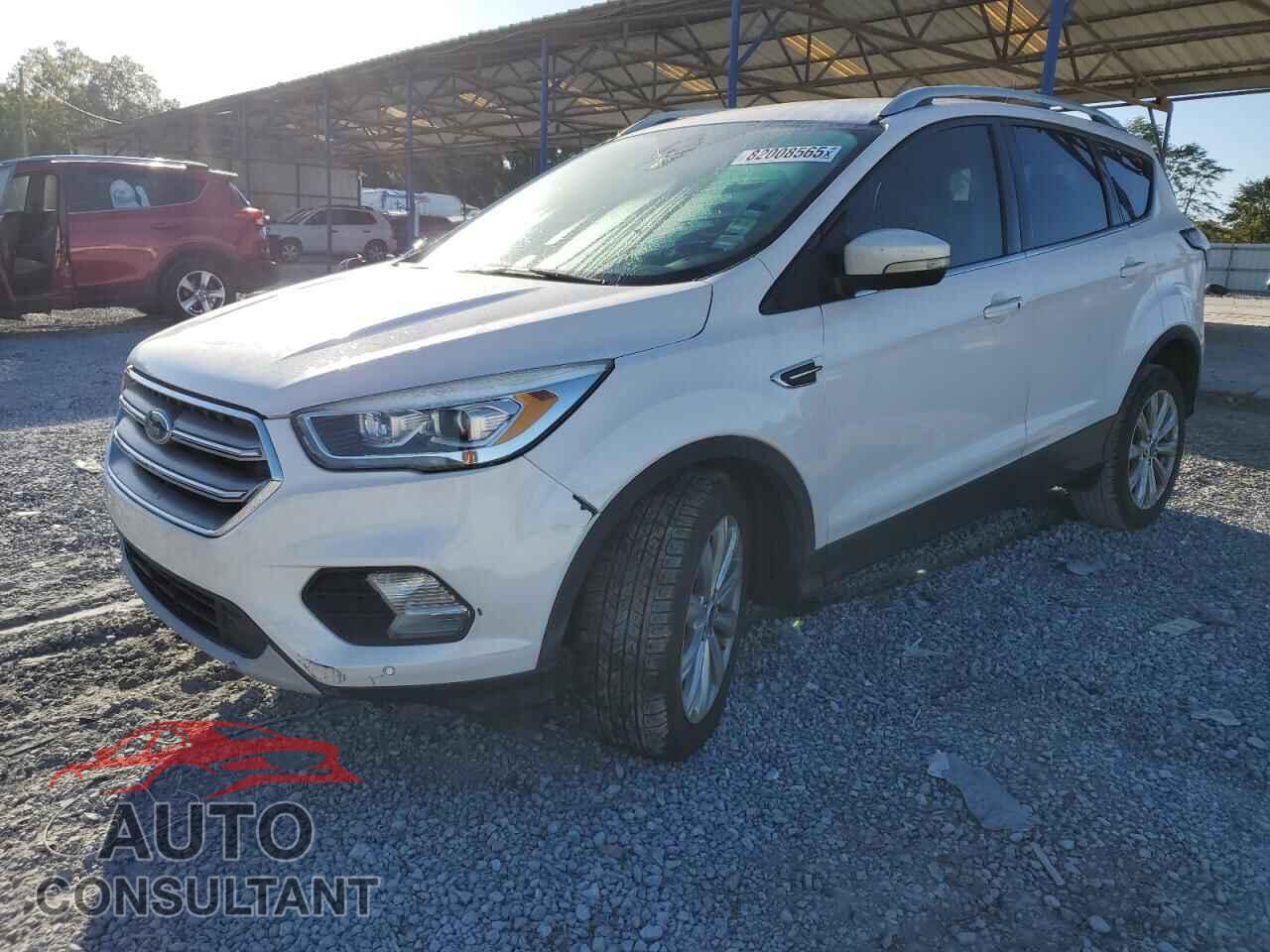 FORD ESCAPE 2017 - 1FMCU0J98HUF11129