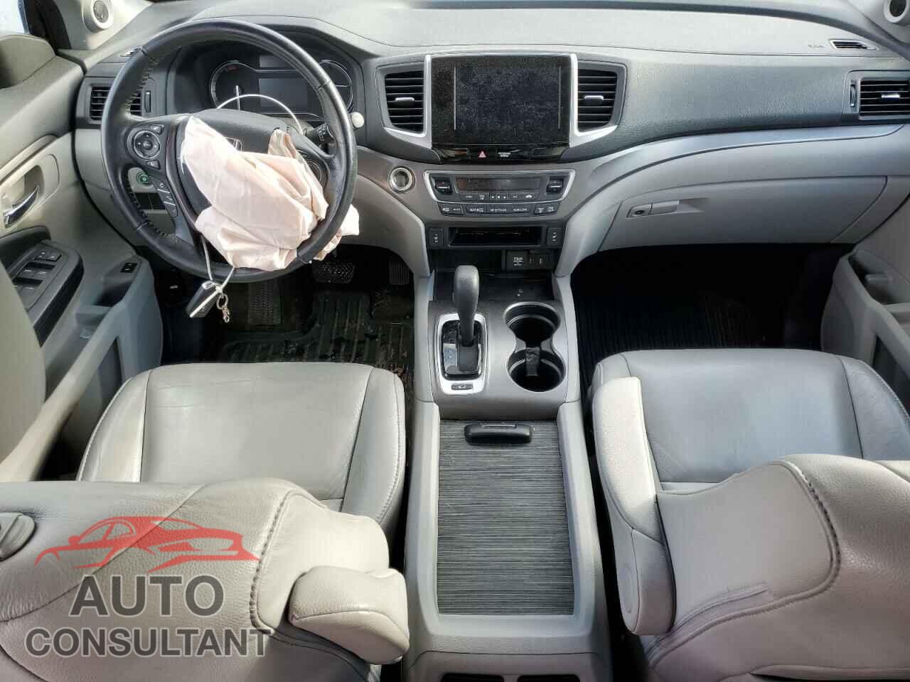 HONDA PILOT 2018 - 5FNYF6H57JB065189