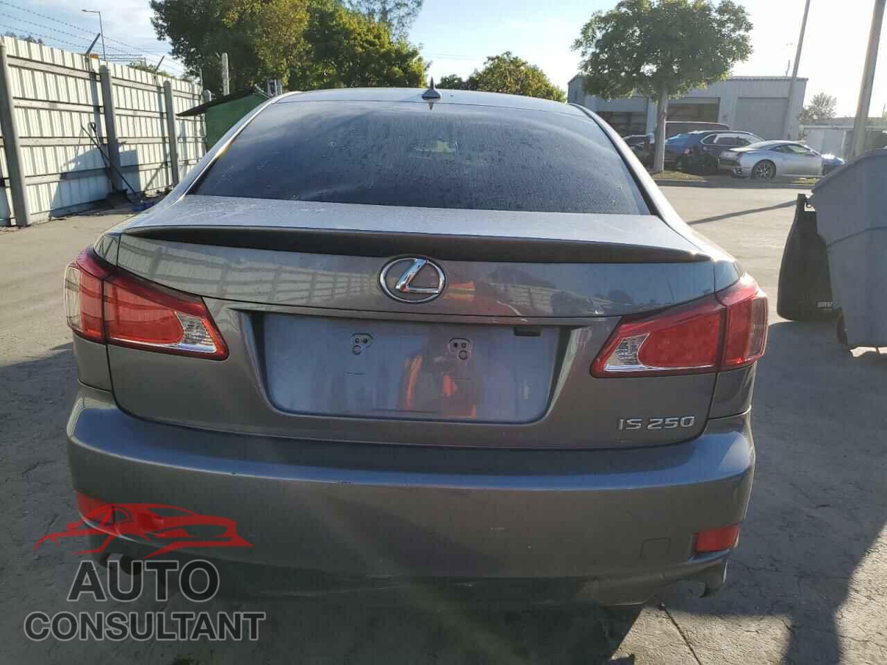 LEXUS IS 2012 - JTHBF5C26C5184643