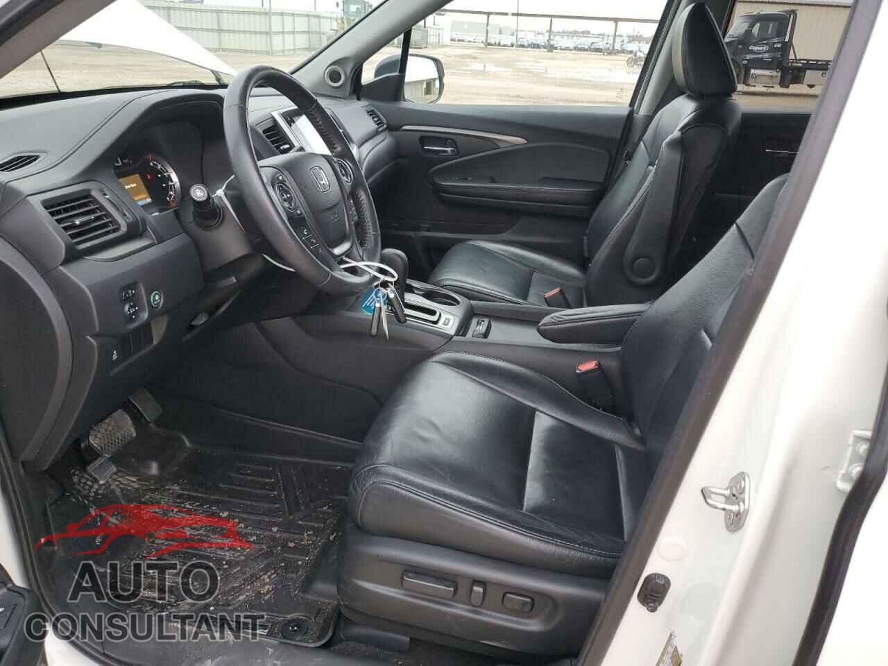 HONDA PILOT 2017 - 5FNYF5H55HB044264