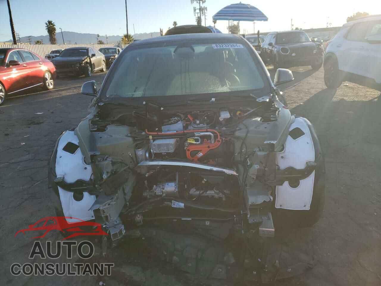 TESLA MODEL 3 2024 - 5YJ3E1EA4RF741904