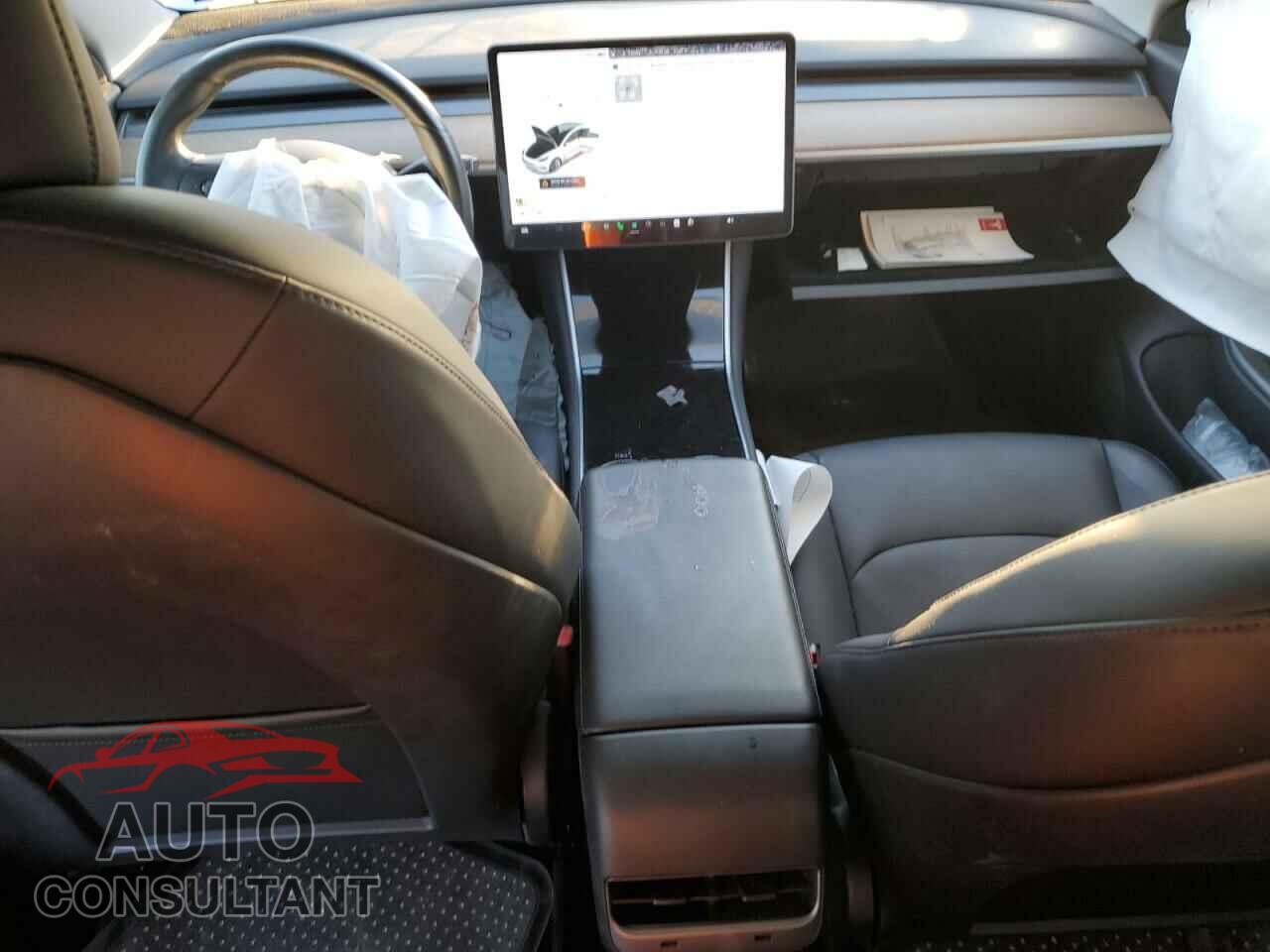 TESLA MODEL 3 2018 - 5YJ3E1EA1JF006558