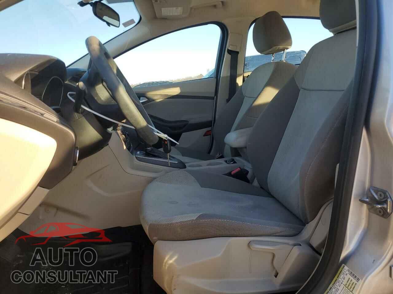 FORD FOCUS 2014 - 1FADP3F27EL417294