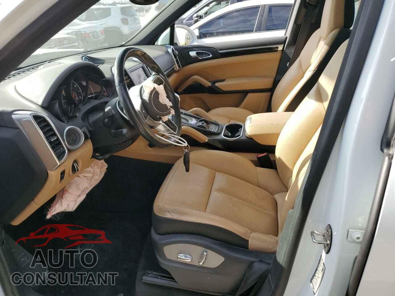 PORSCHE CAYENNE 2016 - WP1AA2A28GLA09453
