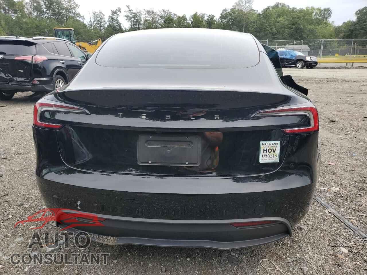 TESLA MODEL 3 2024 - 5YJ3E1EA3RF739951