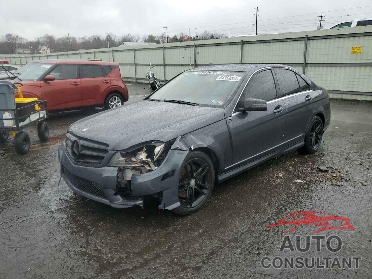 MERCEDES-BENZ C-CLASS 2013 - WDDGF8AB4DR295817