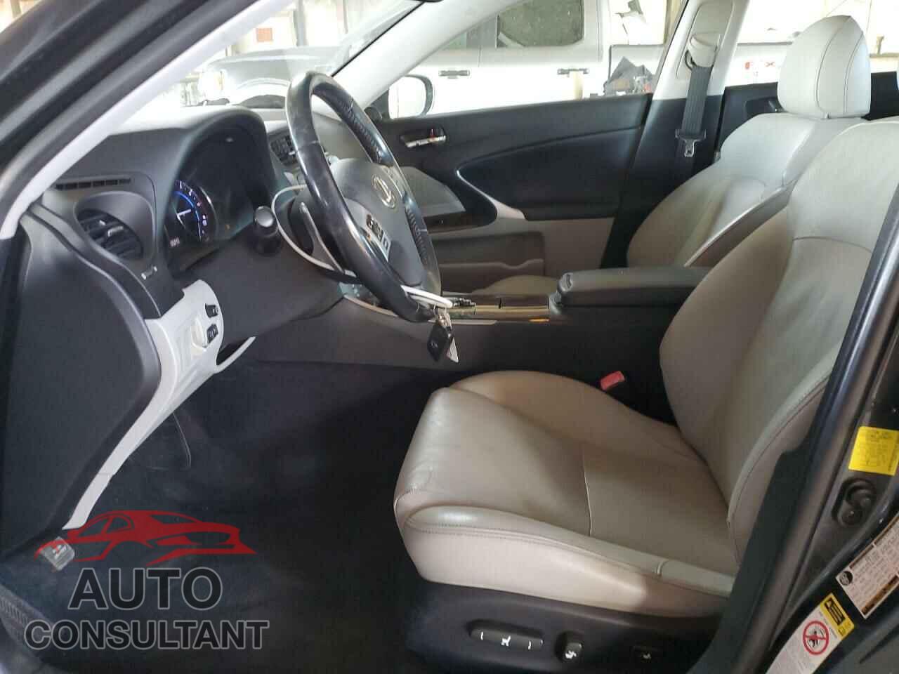 LEXUS IS 2011 - JTHBF5C26B5153276