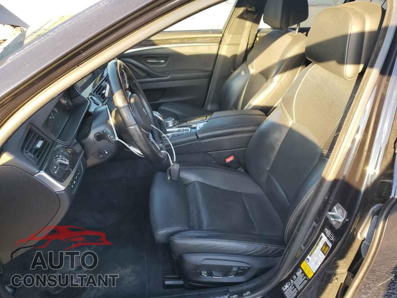 BMW 5 SERIES 2015 - WBA5B3C50FD544280