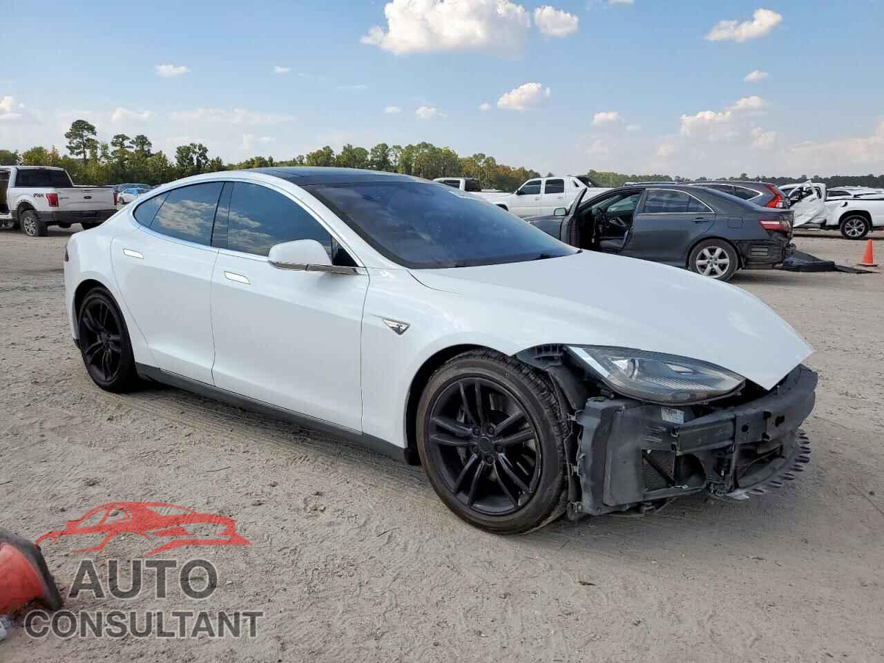 TESLA MODEL S 2016 - 5YJSA1E26GF123819