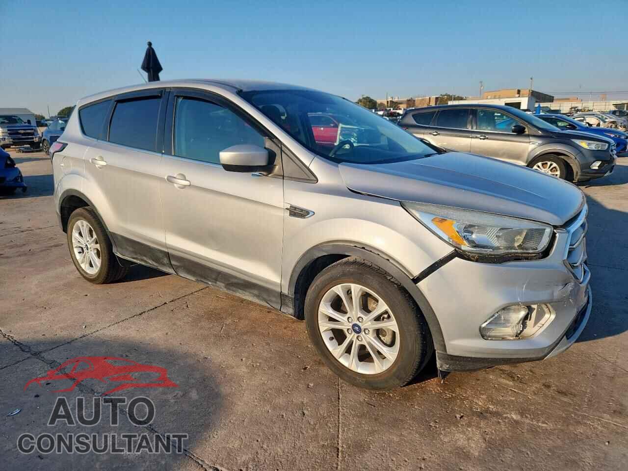 FORD ESCAPE 2017 - 1FMCU0GD2HUB95173