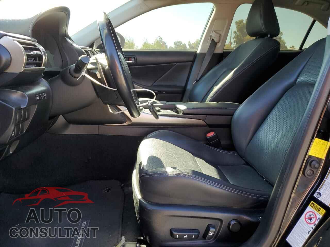 LEXUS IS 2015 - JTHBF1D29F5064220