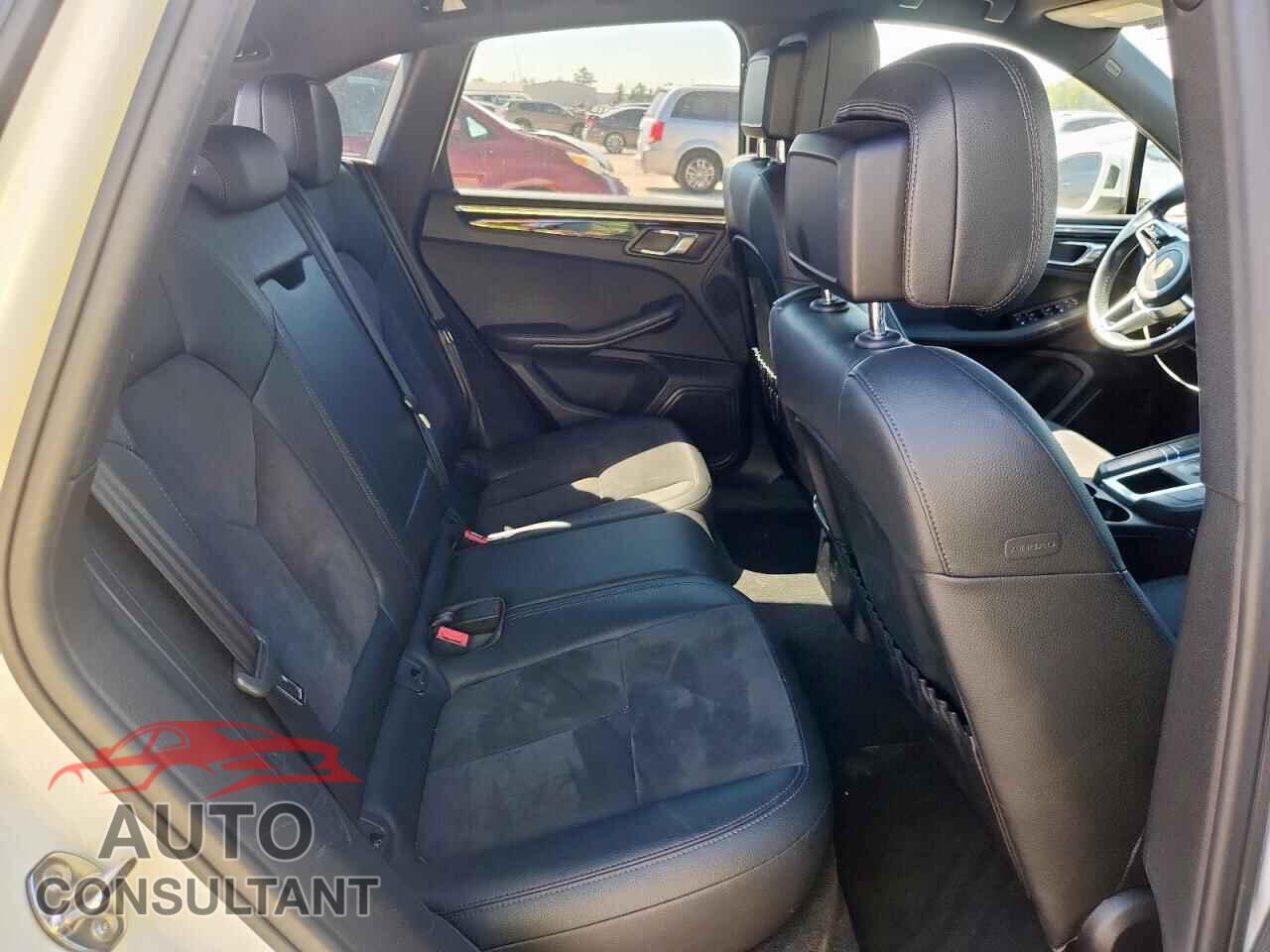 PORSCHE MACAN 2017 - WP1AA2A50HLB09381