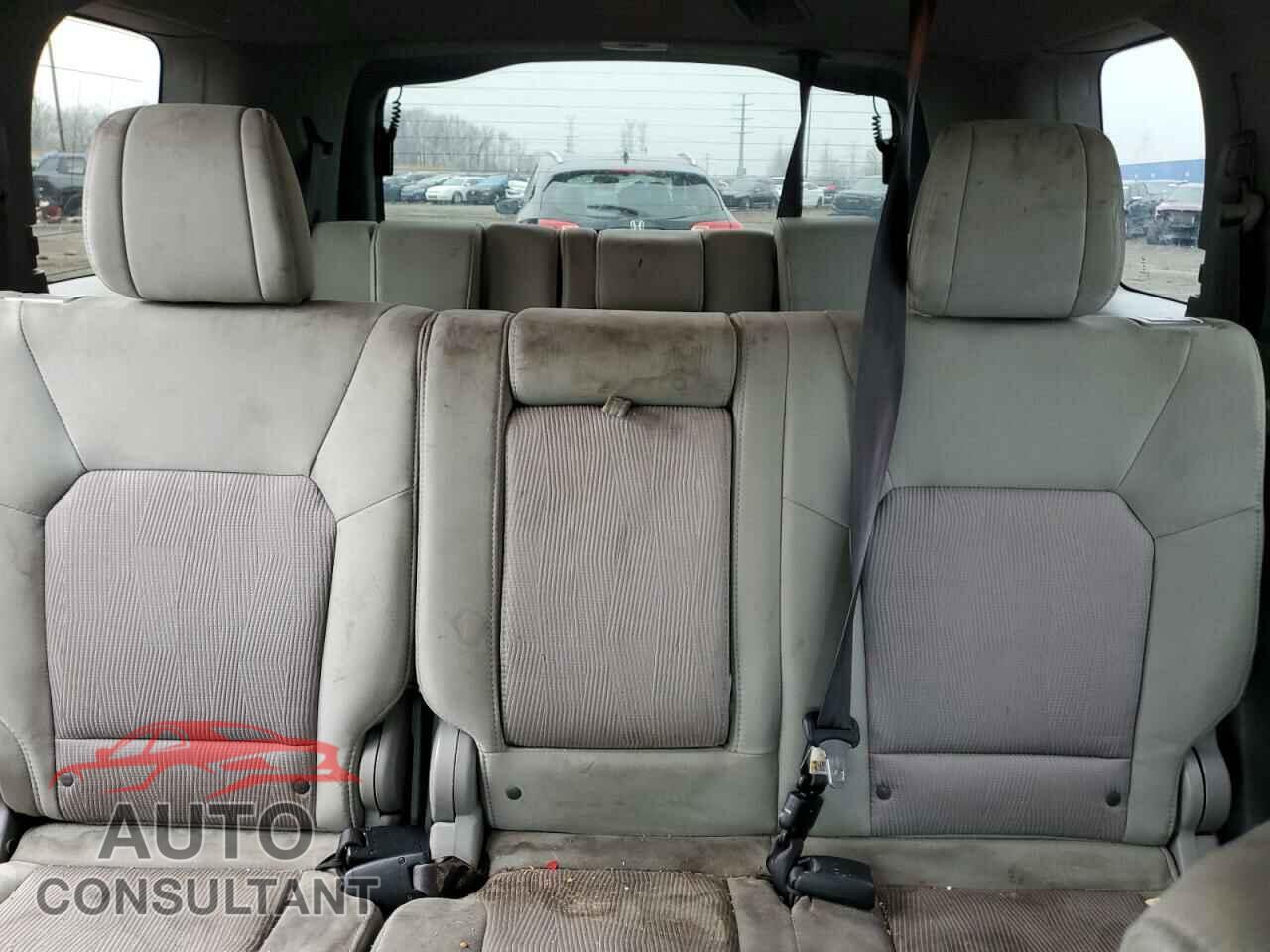 HONDA PILOT 2015 - 5FNYF4H36FB063444