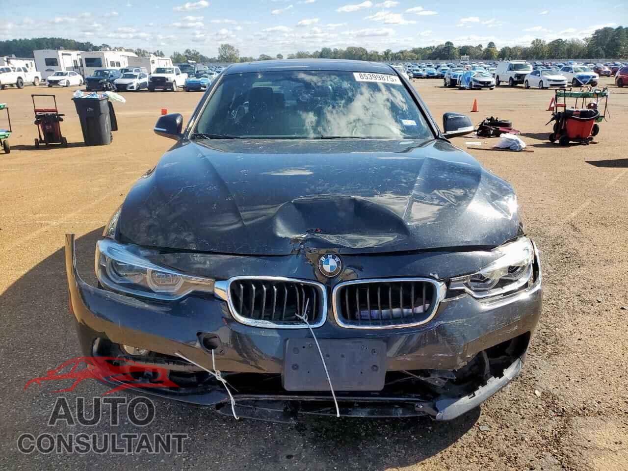 BMW 3 SERIES 2018 - WBA8B9C51JAE22105