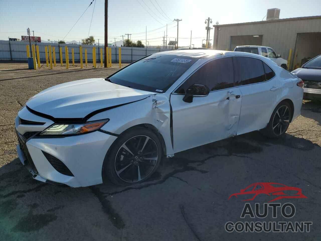 TOYOTA CAMRY 2018 - 4T1B61HKXJU138153