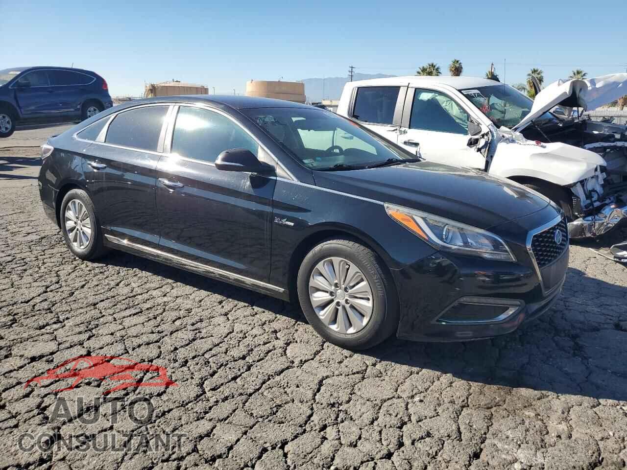 HYUNDAI SONATA 2017 - KMHE24L15HA048056