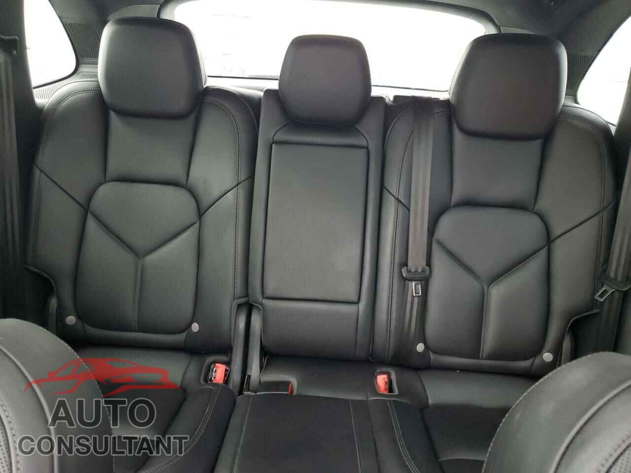 PORSCHE CAYENNE 2016 - WP1AA2A20GLA02125