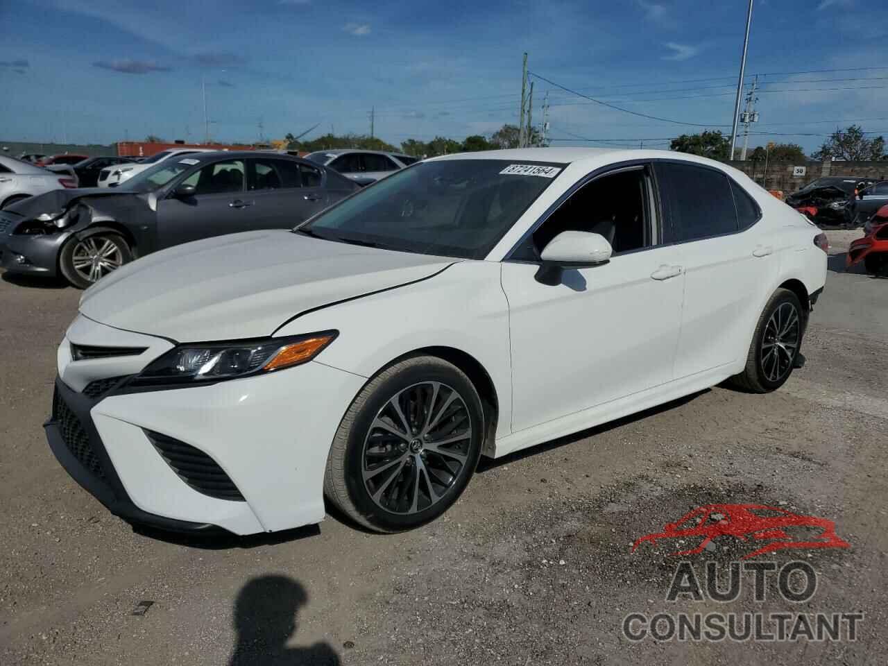 TOYOTA CAMRY 2020 - 4T1G11AK0LU900665
