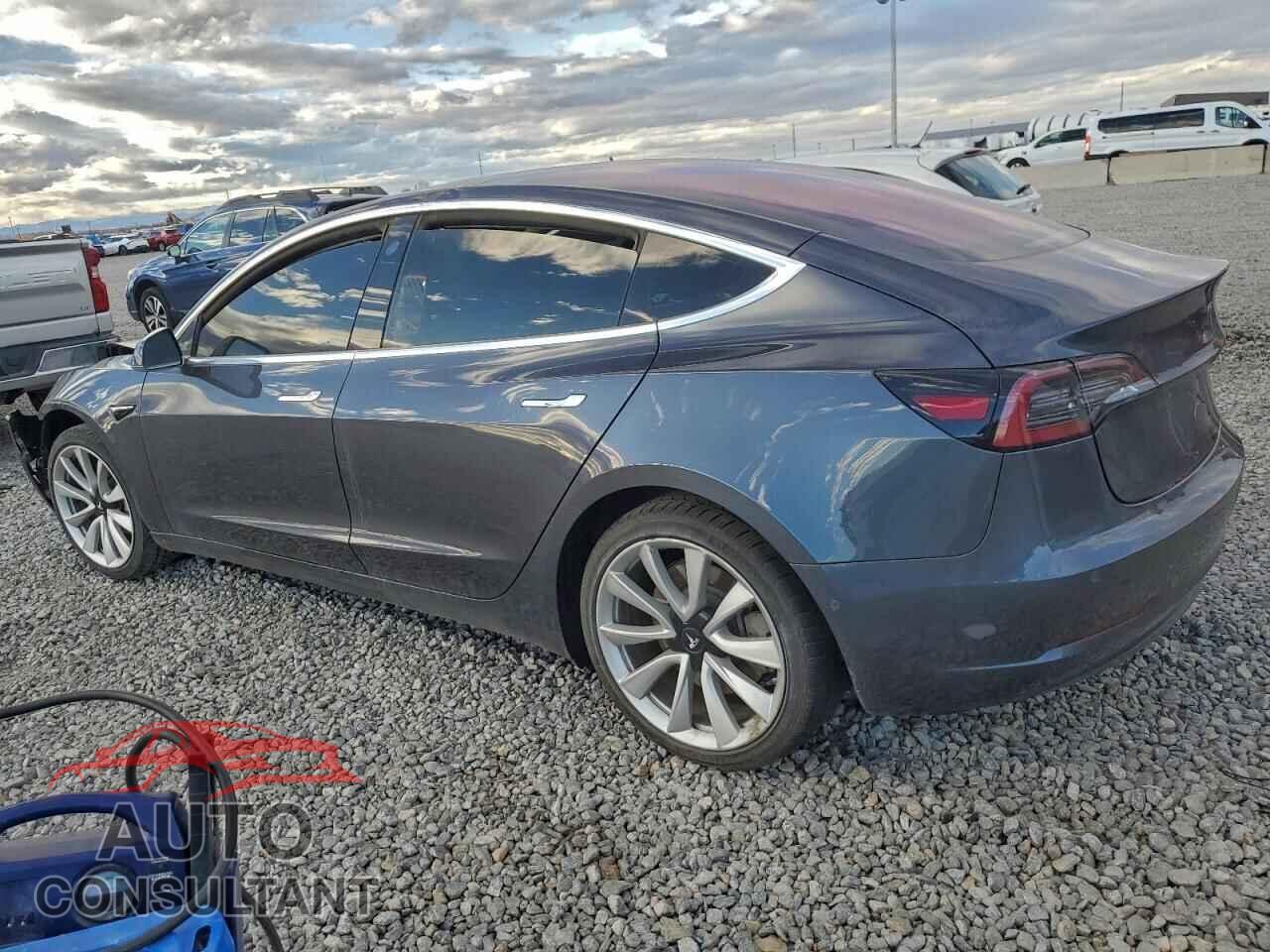 TESLA MODEL 3 2018 - 5YJ3E1EA0JF007832