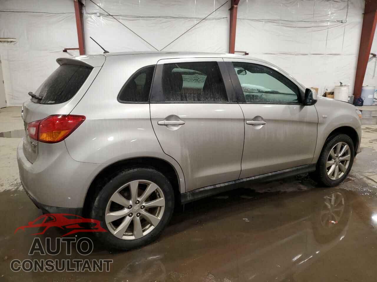 MITSUBISHI OUTLANDER 2015 - 4A4AR3AUXFE021021