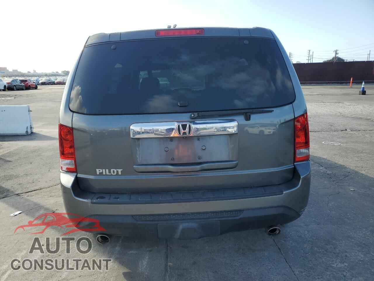 HONDA PILOT 2013 - 5FNYF3H52DB038968