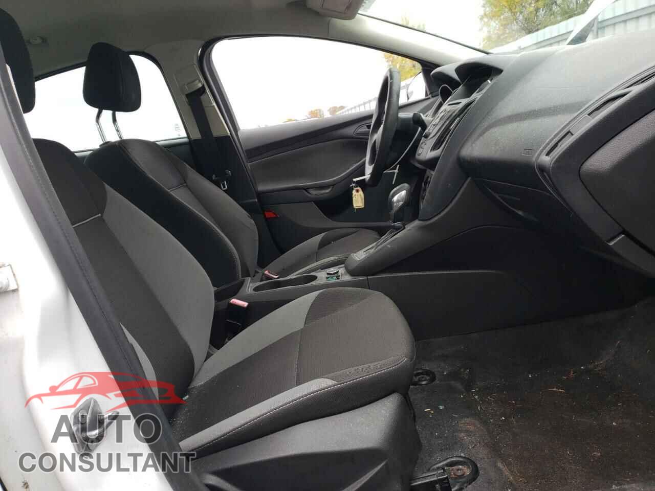 FORD FOCUS 2013 - 1FADP3E2XDL154539