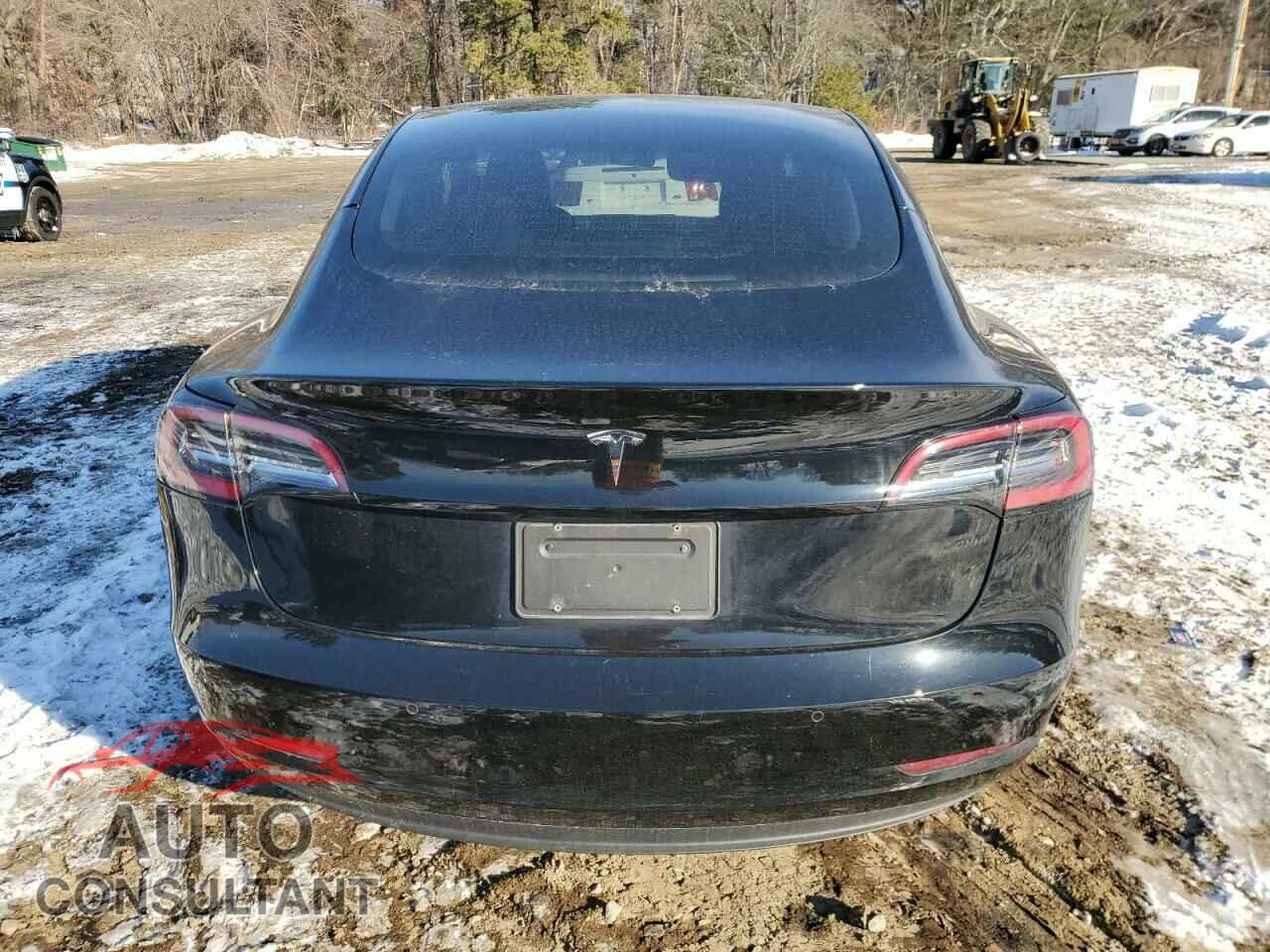 TESLA MODEL 3 2021 - 5YJ3E1EA9MF860511