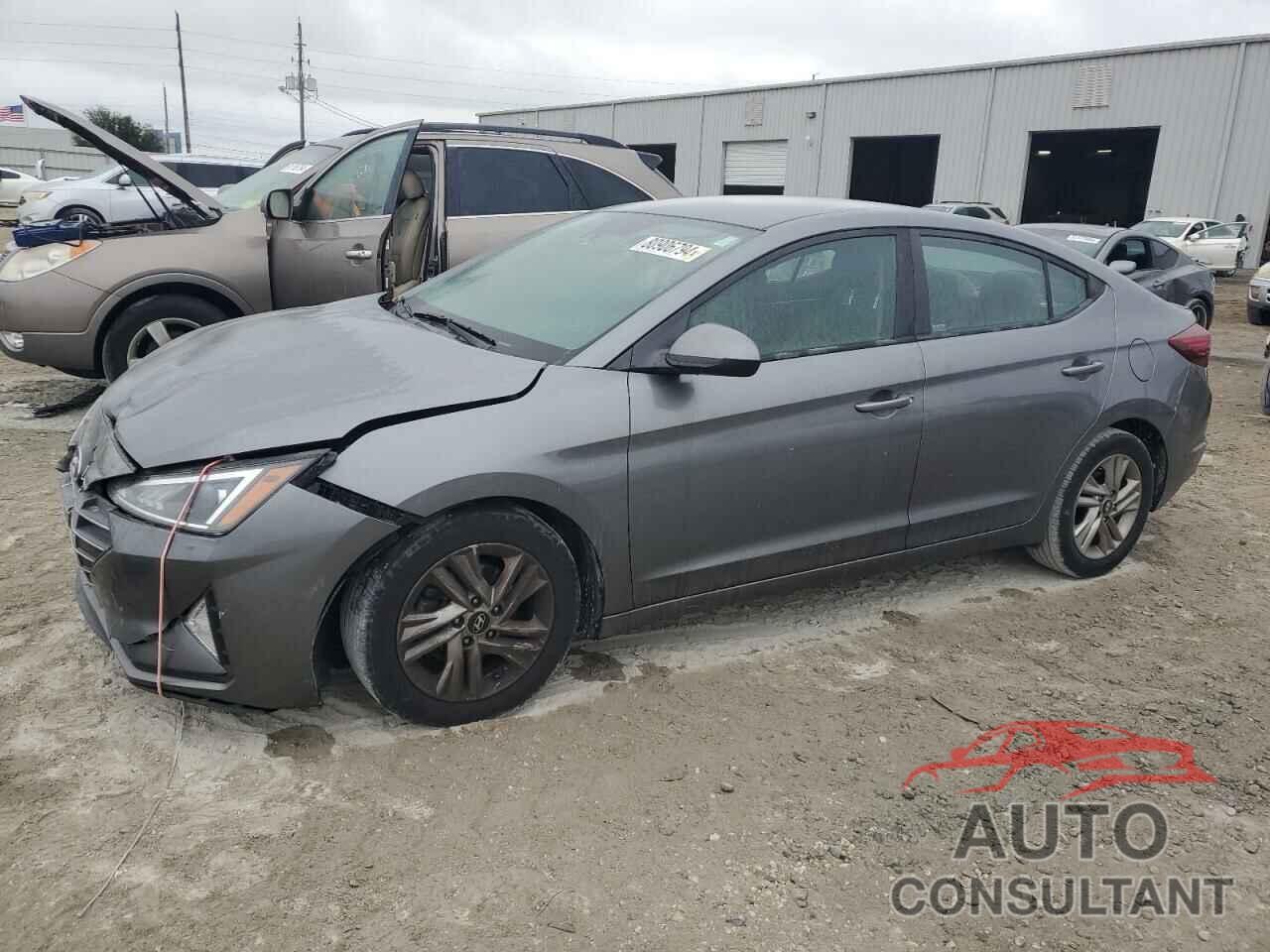 HYUNDAI ELANTRA 2019 - 5NPD84LF0KH420087