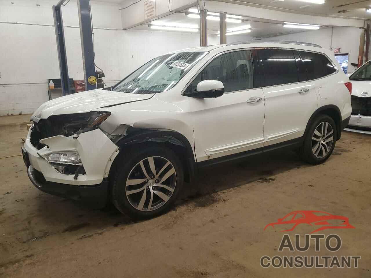 HONDA PILOT 2017 - 5FNYF6H96HB044332