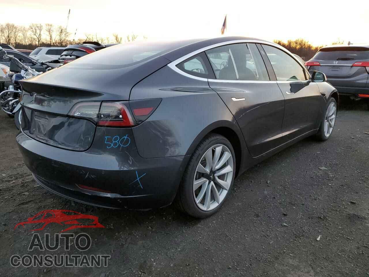 TESLA MODEL 3 2018 - 5YJ3E1EA3JF033261