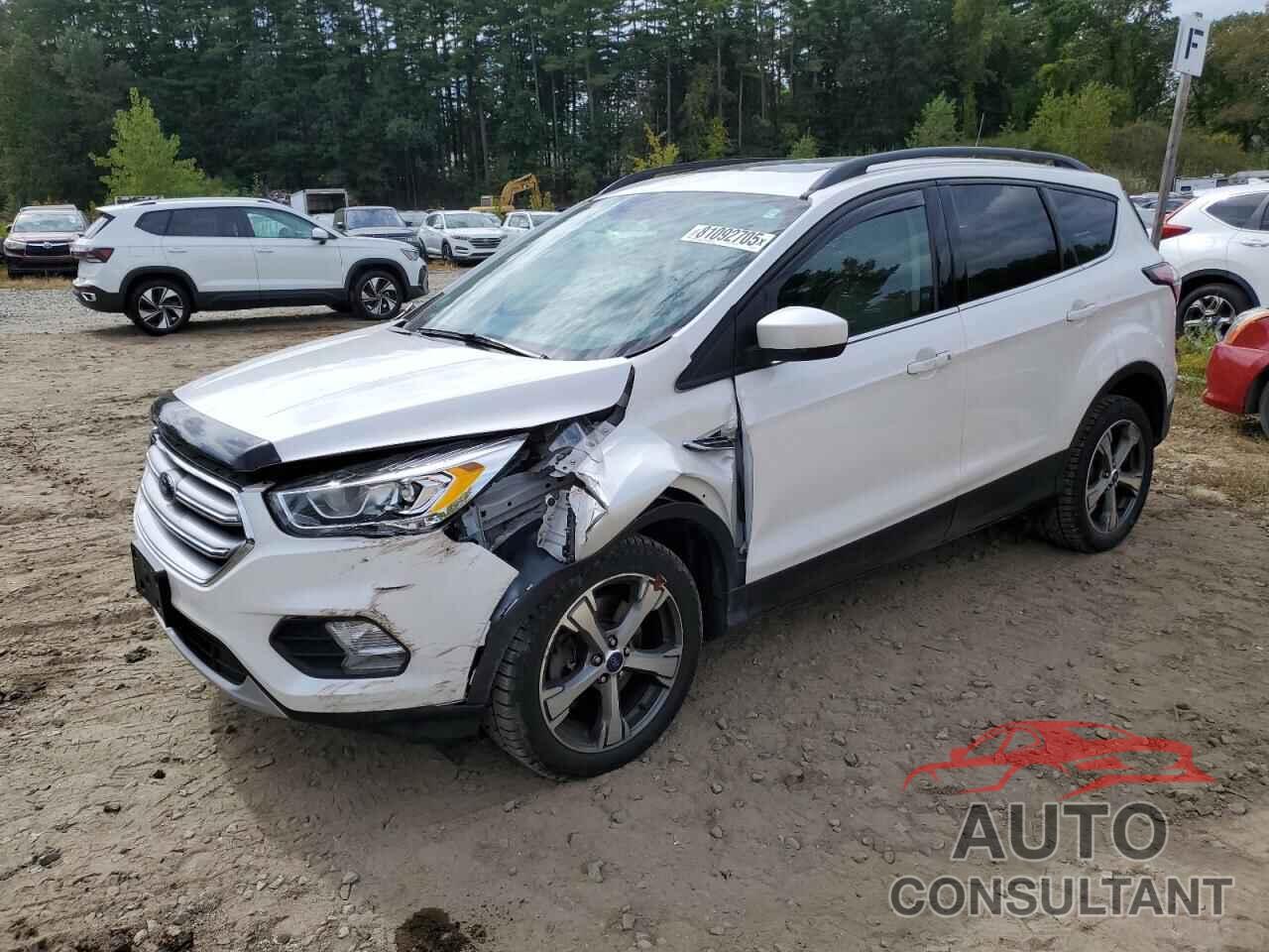 FORD ESCAPE 2017 - 1FMCU9G92HUD01735