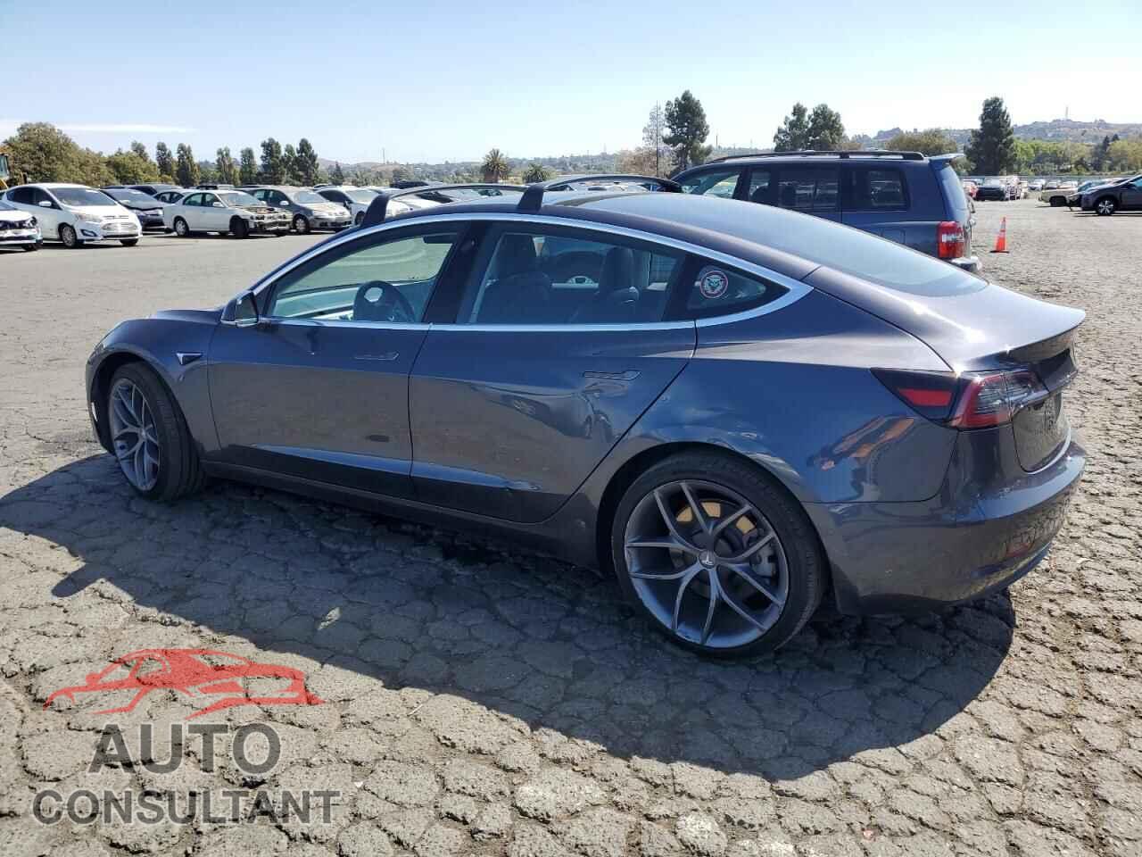 TESLA MODEL 3 2018 - 5YJ3E1EB6JF090837