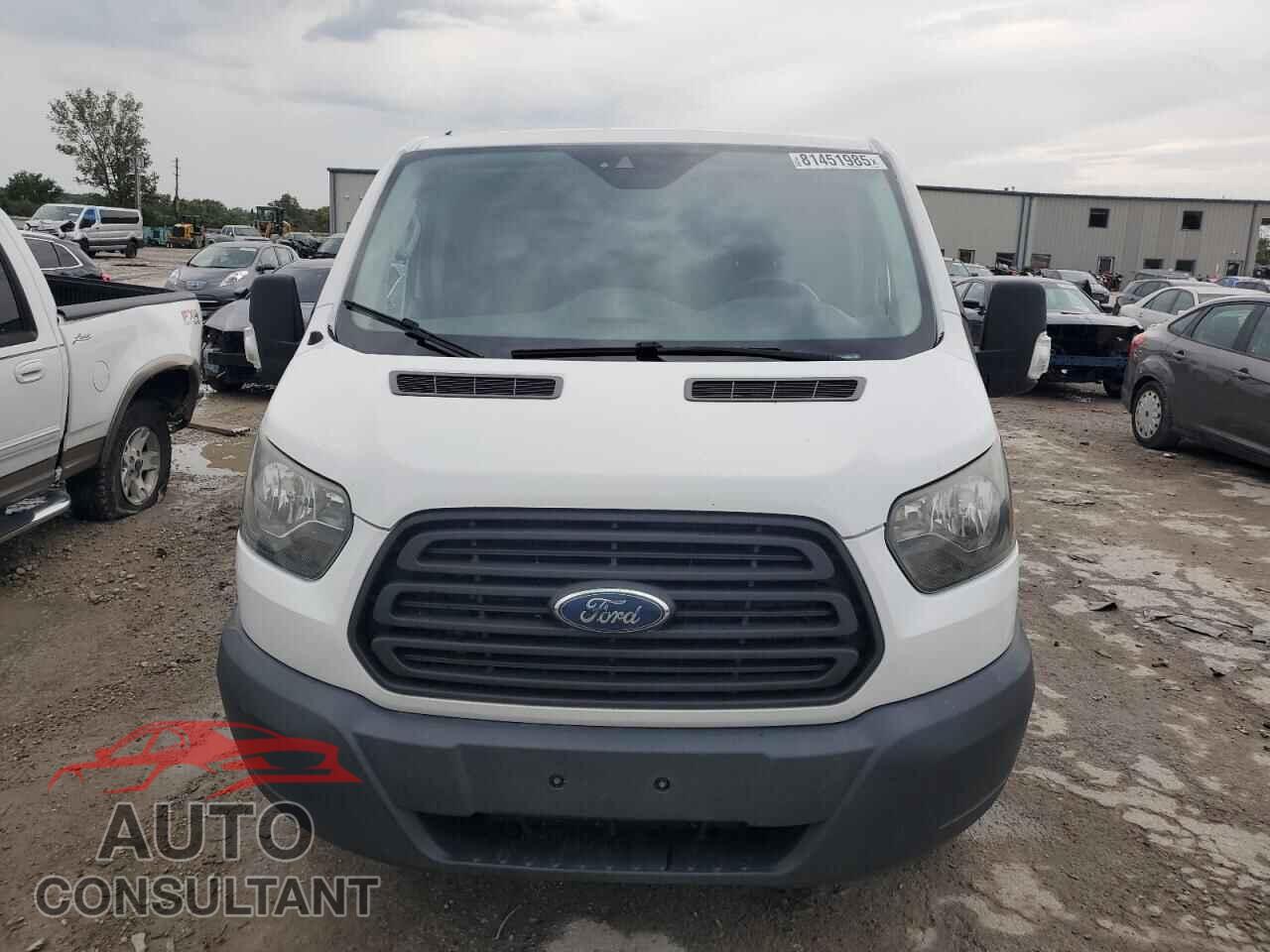 FORD TRANSIT 2017 - 1FTYR2YM3HKA04555
