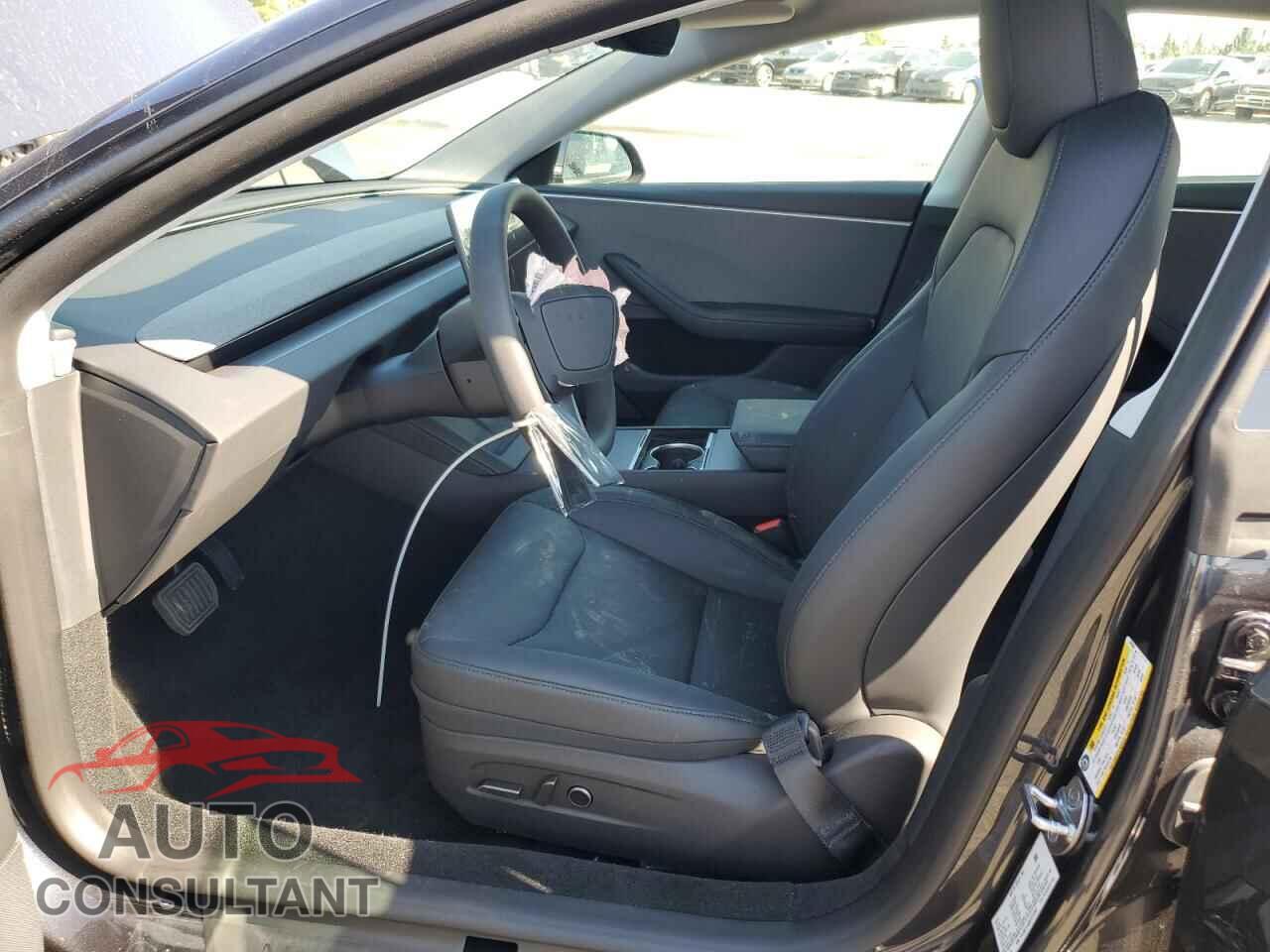 TESLA MODEL 3 2025 - 5YJ3E1EA6SF072203