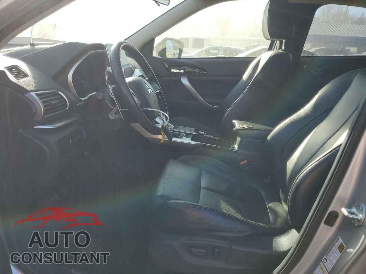MITSUBISHI ECLIPSE 2018 - JA4AT5AA4JZ041769