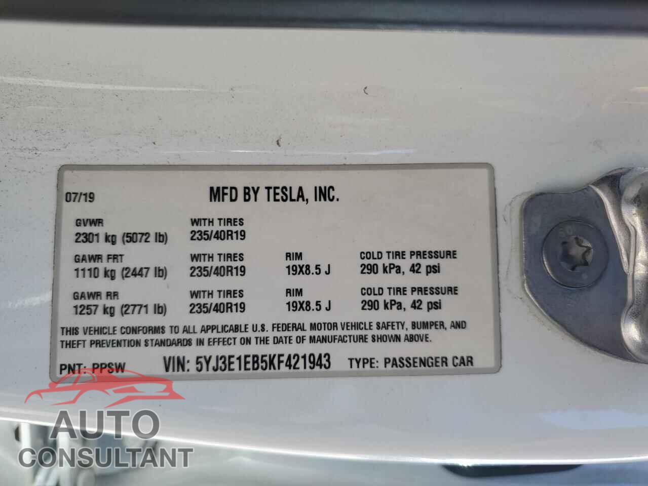 TESLA MODEL 3 2019 - 5YJ3E1EB5KF421943