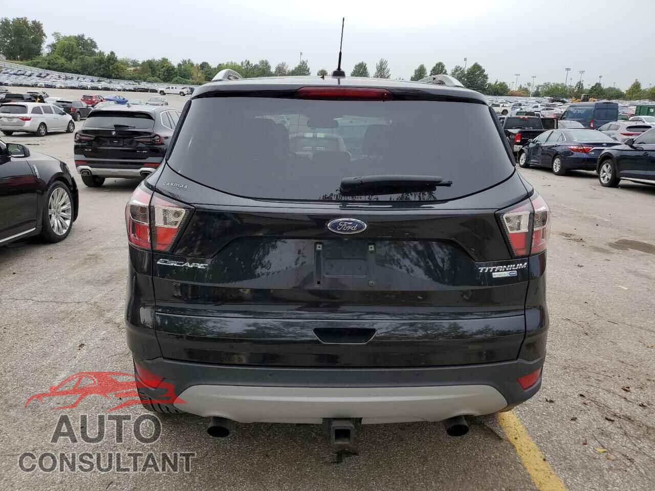 FORD ESCAPE 2017 - 1FMCU9J92HUB62327