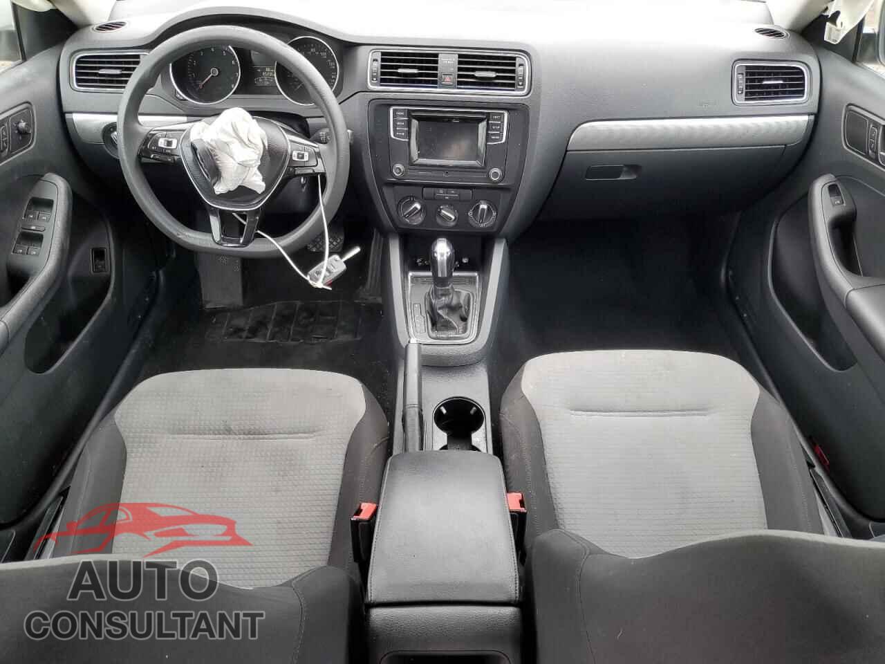 VOLKSWAGEN JETTA 2017 - 3VW2B7AJ7HM215562