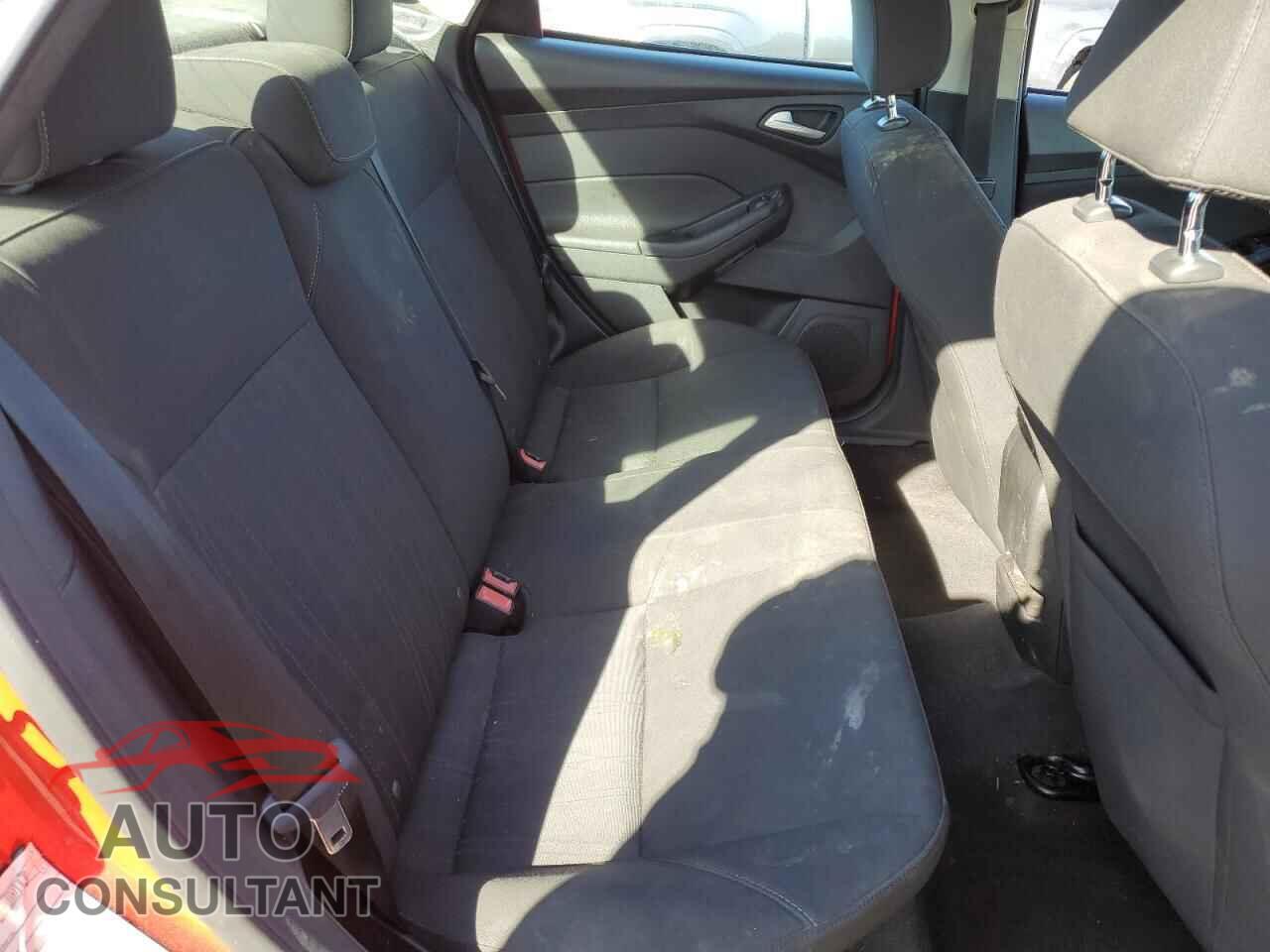 FORD FOCUS 2016 - 1FADP3F25GL205853
