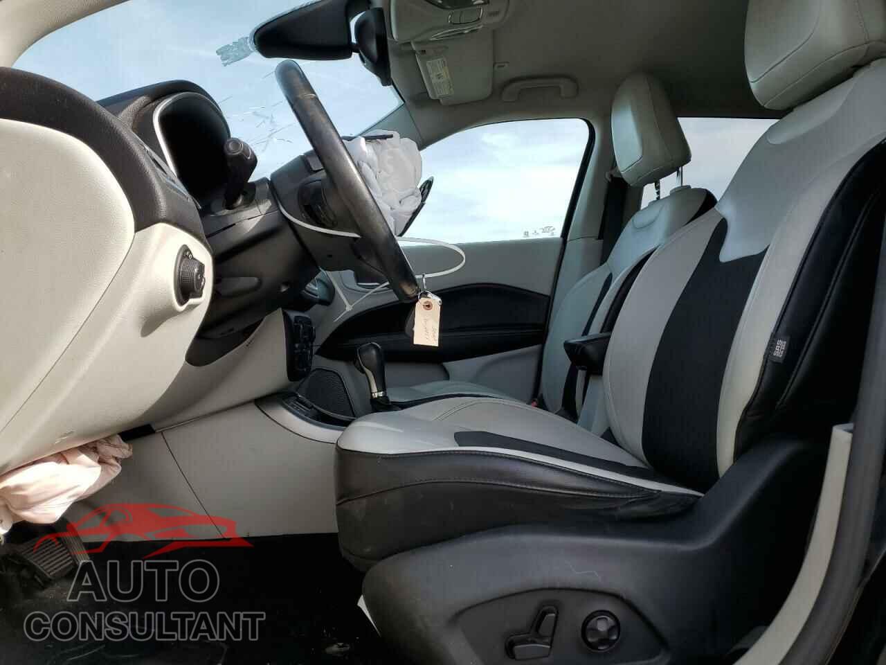 JEEP COMPASS 2017 - 3C4NJCBB8HT643133