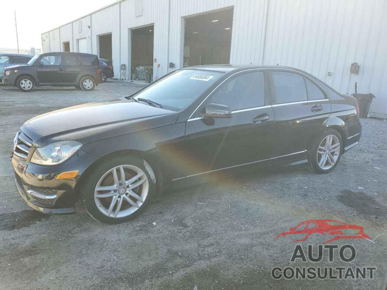 MERCEDES-BENZ C-CLASS 2014 - WDDGF4HB6EG251183