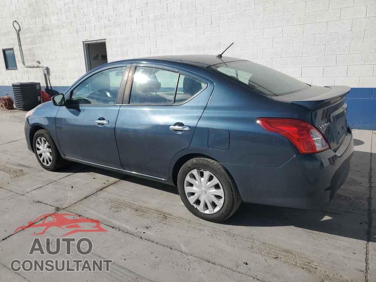 NISSAN VERSA 2017 - 3N1CN7AP1HL840079
