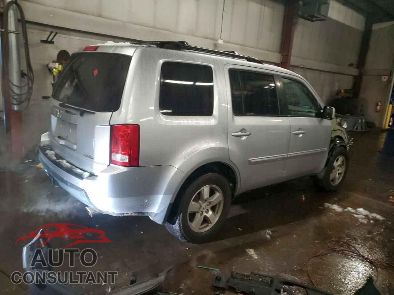 HONDA PILOT 2011 - 5FNYF4H58BB001149