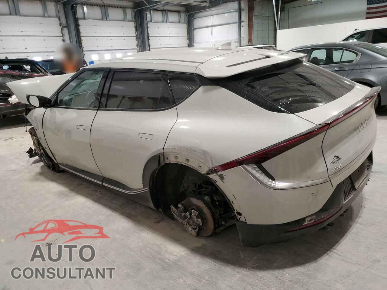 KIA EV6 LIGHT 2022 - KNDC3DLC7N5058876